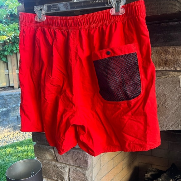 Mountain Hardware Stryker Men’s Swim Short Large - Picture 4 of 7